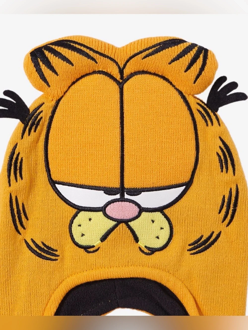 NWT Hot Topic Garfield tassel beanie hat